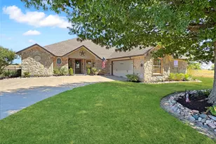 7205 Muirfield Dr, Cleburne, TX 76033 - Photo 2