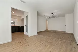 502 Brian Dr, Grand Prairie, TX 75052 - Photo 16