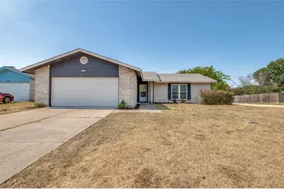 502 Brian Drive, Grand Prairie, TX 75052 - Photo 2
