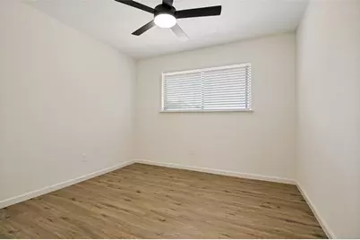502 Brian Drive, Grand Prairie, TX 75052 - Photo 18