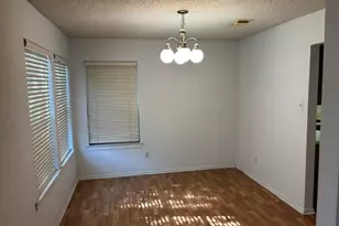 606 Squaw Creek Ct, Arlington, TX 76018 - Photo 6