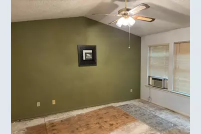 606 Squaw Creek Court, Arlington, TX 76018 - Photo 10