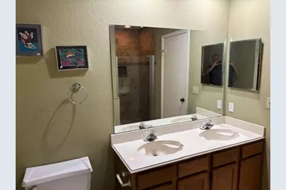 606 Squaw Creek Court, Arlington, TX 76018 - Photo 12