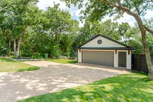2856 Peninsula Dr, Grapevine, TX 76051 - Photo 4