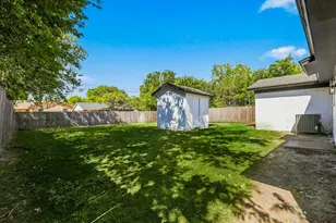865 Stanford Dr, Lancaster, TX 75134 - Photo 26