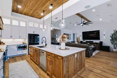 1047 Pioneer Crossing, Weatherford, TX 76088 - Photo 6