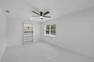 401 Vine St, Euless, TX 76040 - Photo 8