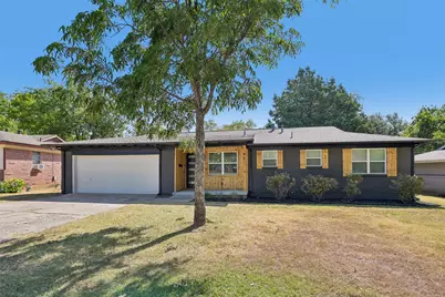 401 Vine Street, Euless, TX 76040 - Photo 2