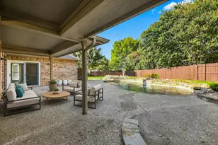 8809 Hedge Row Ct, North Richland Hills, TX 76182 - Photo 30