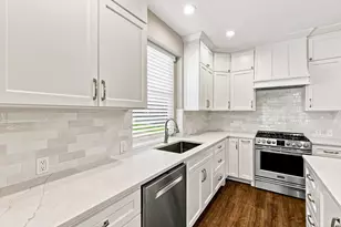8809 Hedge Row Ct, North Richland Hills, TX 76182 - Photo 12