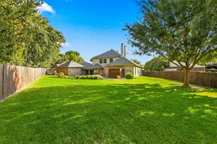 8809 Hedge Row Ct, North Richland Hills, TX 76182 - Photo 36