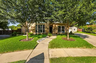 8809 Hedge Row Ct, North Richland Hills, TX 76182 - Photo 2