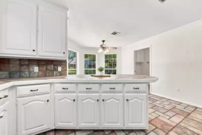 512 Meadowland Drive, Waco, TX 76657 - Photo 14