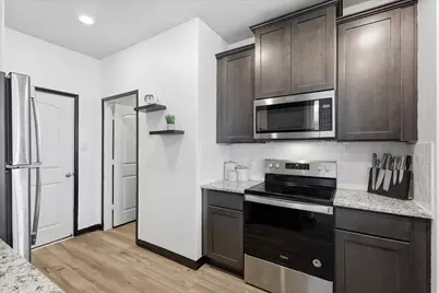 7533 Pleasant Oaks Street, Fort Worth, TX 76120 - Photo 10