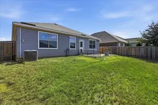 7533 Pleasant Oaks St, Fort Worth, TX 76120 - Photo 26