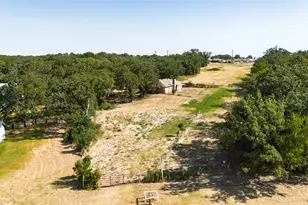 211 Oak Ct, Springtown, TX 76082 - Photo 36