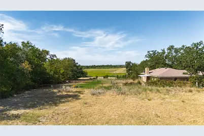 211 Oak Court, Springtown, TX 76082 - Photo 34