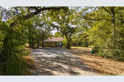 211 Oak Court, Springtown, TX 76082 - Photo 6