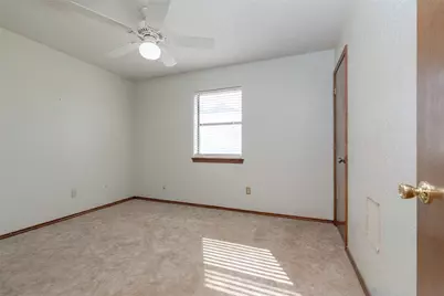 211 Oak Court, Springtown, TX 76082 - Photo 30