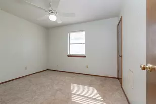 211 Oak Ct, Springtown, TX 76082 - Photo 30