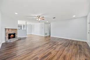 2601 Shorewood Dr, Little Elm, TX 75068 - Photo 4