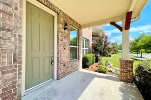 712 Whitemarsh Dr, Aubrey, TX 76227 - Photo 2