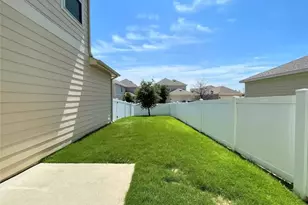 712 Whitemarsh Dr, Aubrey, TX 76227 - Photo 14