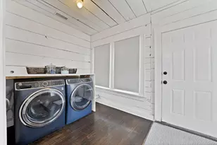 124 E 6th St, Dallas, TX 75203 - Photo 22