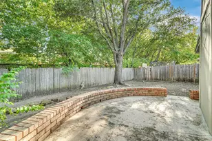 916 Pierce Arrow Dr, Arlington, TX 76001 - Photo 4