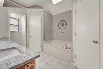 916 Pierce Arrow Drive, Arlington, TX 76001 - Photo 22