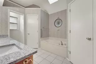 916 Pierce Arrow Dr, Arlington, TX 76001 - Photo 22