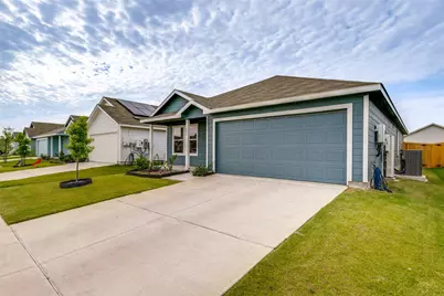 621 Holleman Drive, Princeton, TX 75407 - Photo 2