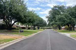 133 Oakbrook, Coppell, TX 75019 - Photo 10