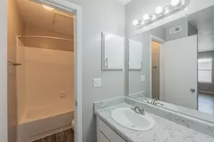 1122 Millview Dr, Arlington, TX 76012 - Photo 4