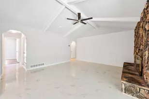 805 Salem Dr, Arlington, TX 76014 - Photo 8