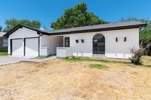 805 Salem Dr, Arlington, TX 76014 - Photo 2