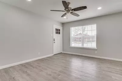 5444 Gaston Avenue #102, Dallas, TX 75214 - Photo 2