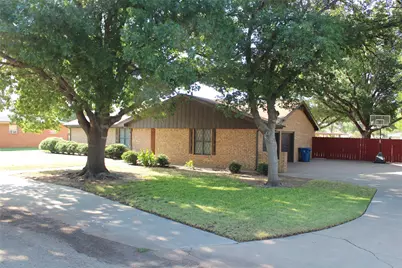 130 N L Street, Munday, TX 76371 - Photo 1