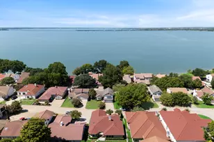3605 Highpoint Dr, Rockwall, TX 75087 - Photo 2