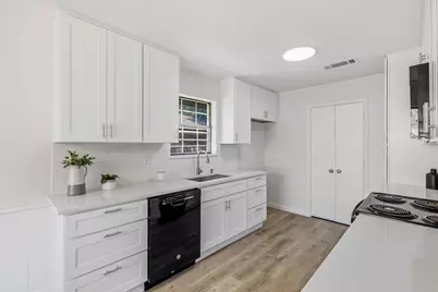 1918 Big Sky Drive, Lewisville, TX 75077 - Photo 10