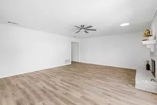 1918 Big Sky Dr, Lewisville, TX 75077 - Photo 6