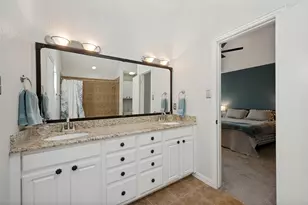 221 Cimarron Trail, Irving, TX 75063 - Photo 22