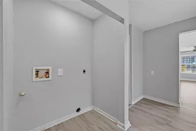 215 W Walker Street, Denison, TX 75020 - Photo 10