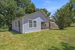 215 W Walker St, Denison, TX 75020 - Photo 2