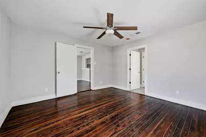 215 W Walker Street, Denison, TX 75020 - Photo 12