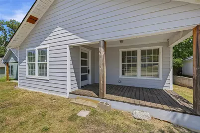215 W Walker Street, Denison, TX 75020 - Photo 4