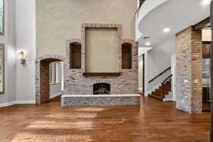 701 W Walcott St, Pilot Point, TX 76258 - Photo 20