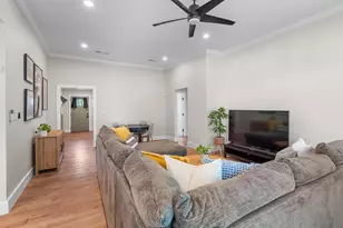 805 NW 14th St, Grand Prairie, TX 75050 - Photo 6