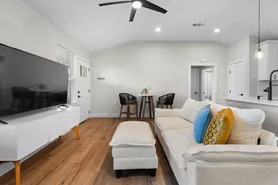 805 NW 14th Street, Grand Prairie, TX 75050 - Photo 24