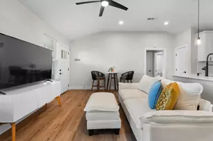 805 NW 14th St, Grand Prairie, TX 75050 - Photo 24